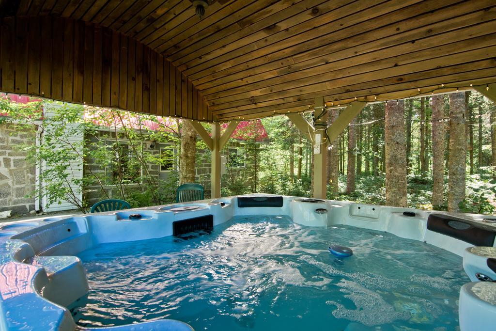 Camping Chalets Spas Pignons Rouges Saint Romain エクステリア 写真